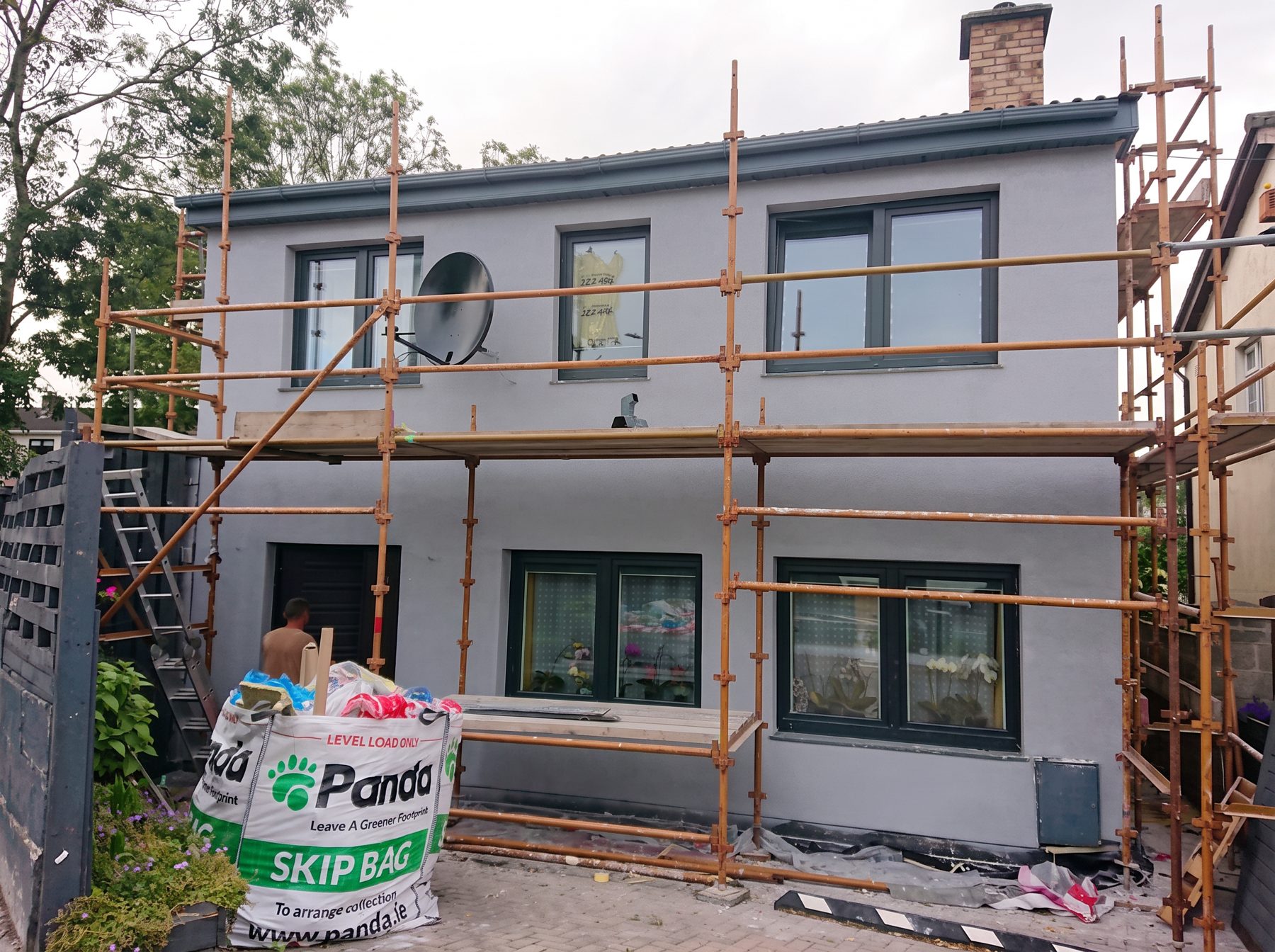 Front elevation — render applied
